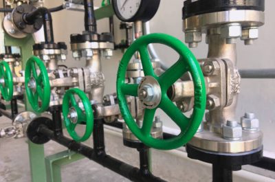 Heavy bolt and hex nut in gas industrial , FRP lining main hole of solution tank..